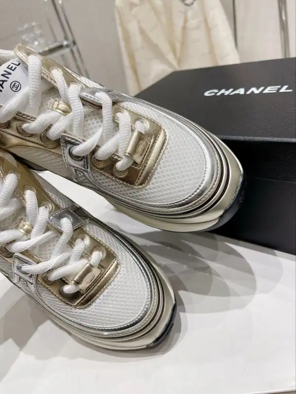 CHANEL SNEAKER