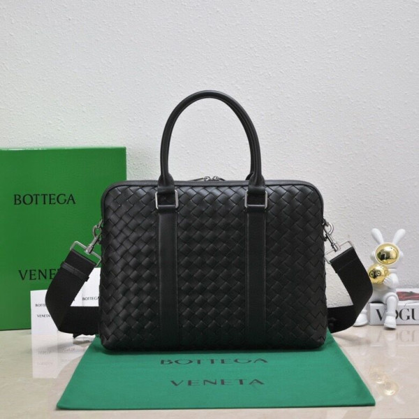 HOT SALE Bottega Veneta Slim Intrecciato Briefcase