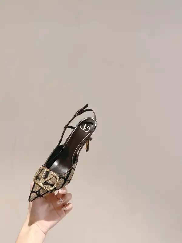 VALENTINO VLOGO SIGNATURE SLINGBACK PUMP IN TOILE ICONOGRAPHE