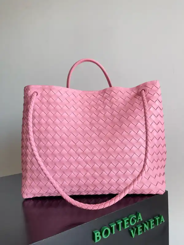 First bag ru BOTTEGA VENETA LARGE Andiamo