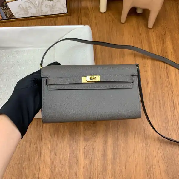 HERMES Kelly CHANELassique To Go wallet