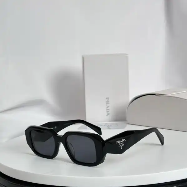 Firstbag Ru PRADA SUNGLASSES