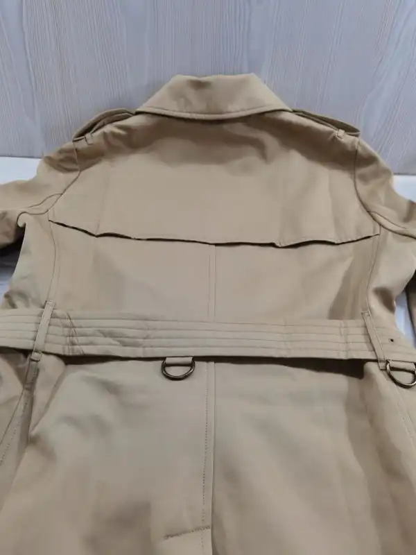 BURBERRY Mid-length Kensington Heritage Trench Coat