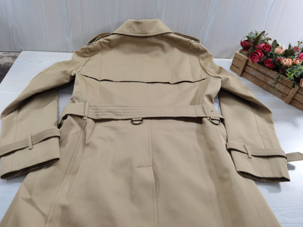 HOT SALE BURBERRY Mid-length Kensington Heritage Trench Coat