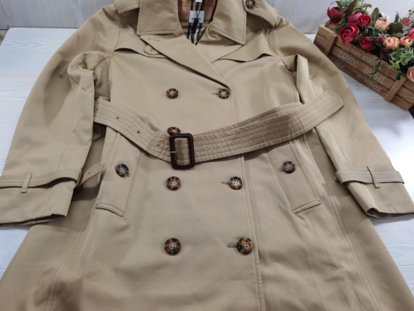 HOT SALE BURBERRY Mid-length Kensington Heritage Trench Coat