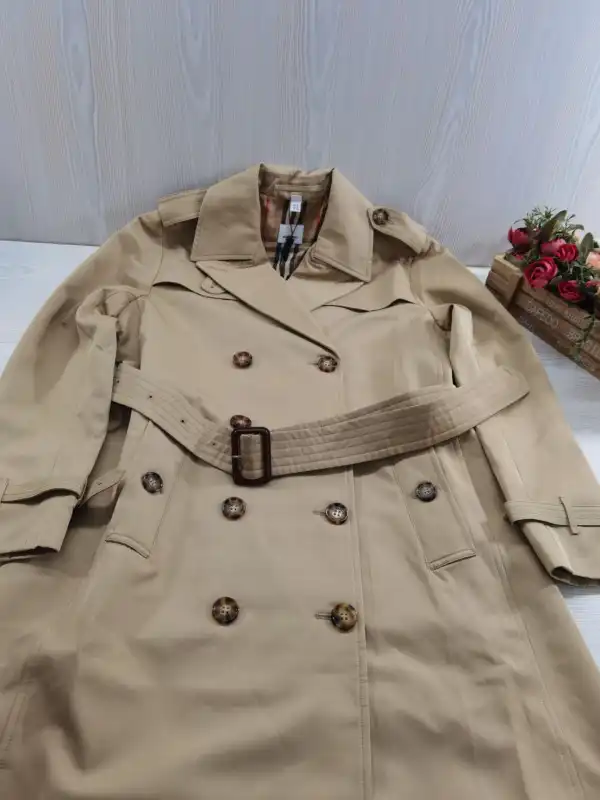 BURBERRY Mid-length Kensington Heritage Trench Coat