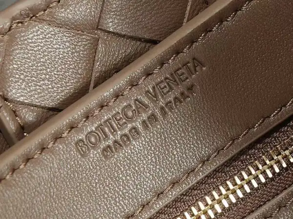 Yupoo bagsoffer BOTTEGA VENETA SMALL ANDIAMO-25*22*10.5cm