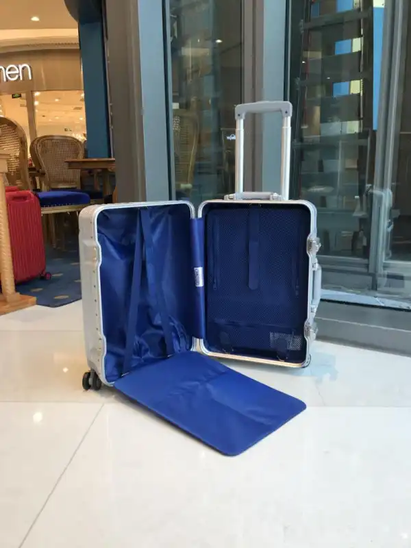 First bag ru Rimowa Travel Box 20inches  24inches  26inches  29inches