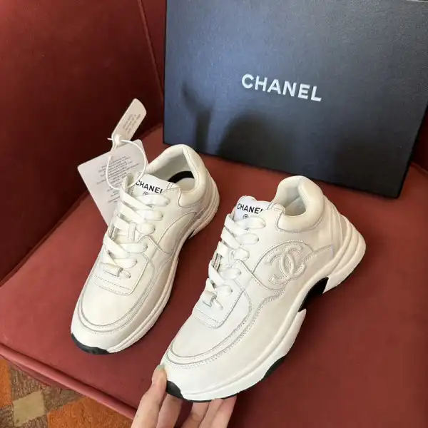 CHANEL WOMEN SNEAKER