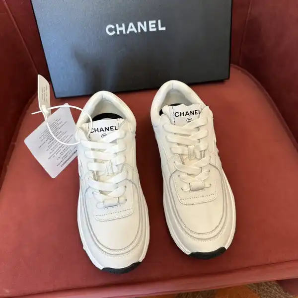 CHANEL WOMEN SNEAKER