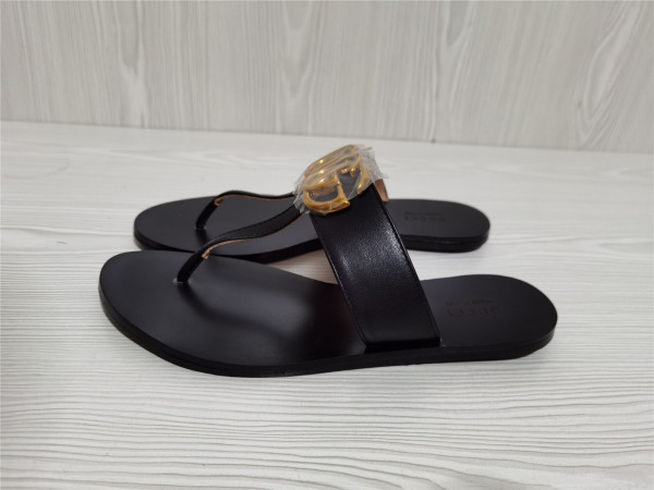 HOT SALE GUCCI Leather thong sandal with Double G