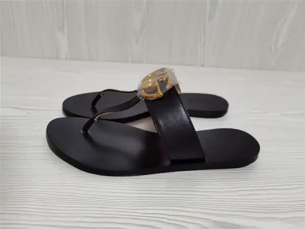 Yupoo bagsoffer GUCCI Leather thong sandal with Double G