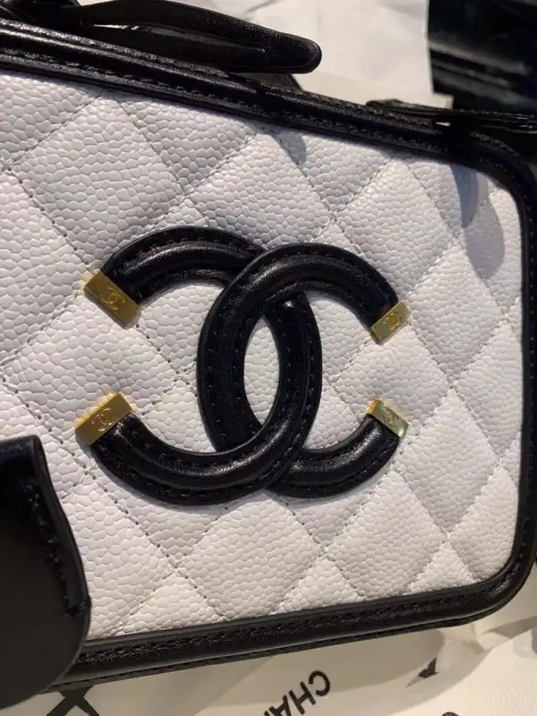 CHANEL VANITY CASE