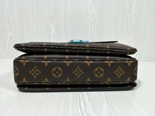 [FREE SHIPPING] LOUIS VUITTON POCHETTE METIS