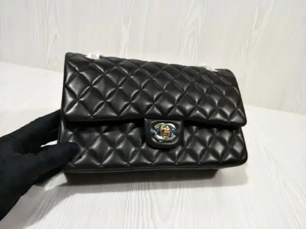 CHANEL FLAP BAG LAMBSKIN