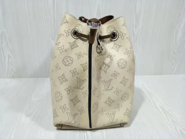 First bag ru LOUIS VUITTON MURIA