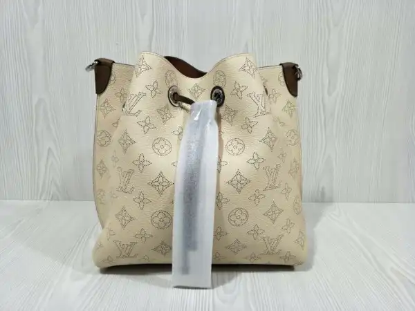 Affordable LOUIS VUITTON MURIA