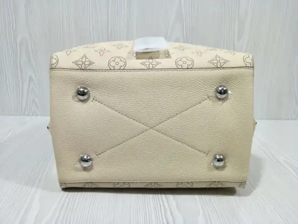 Affordable LOUIS VUITTON MURIA