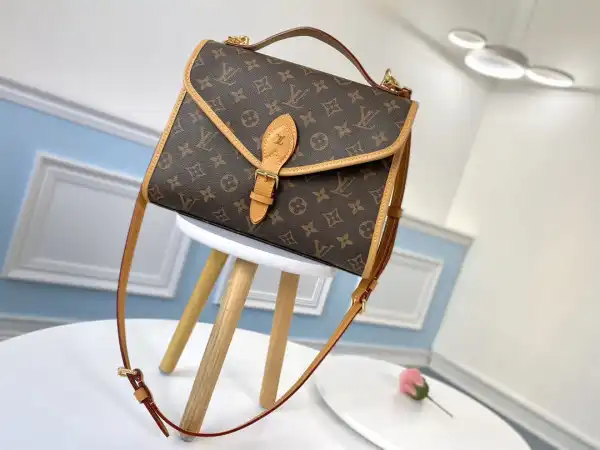 First Bag Ru LOUIS VUITTON IVY