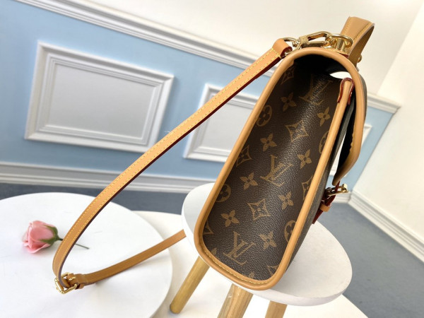 LOUIS VUITTON IVY