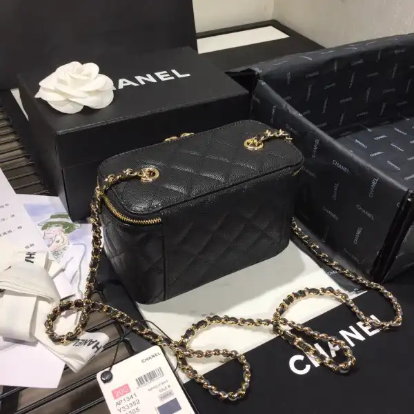 CHANEL VANITY CASE