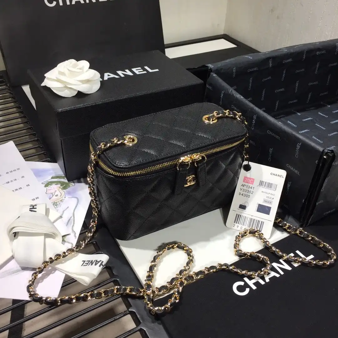 CHANEL VANITY CASE