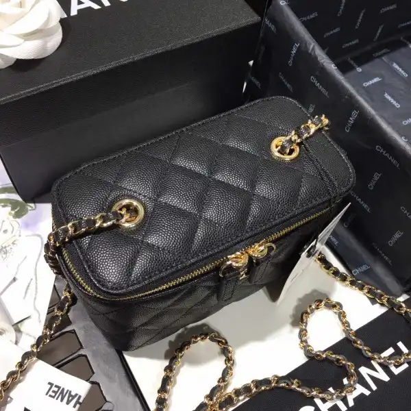 CHANEL VANITY CASE