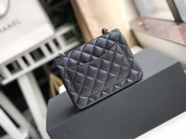 First bag ru CHANEL FLAP BAG 17CM