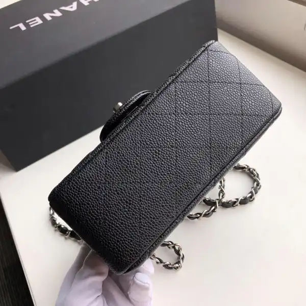 CHANEL FLAP BAG 17CM