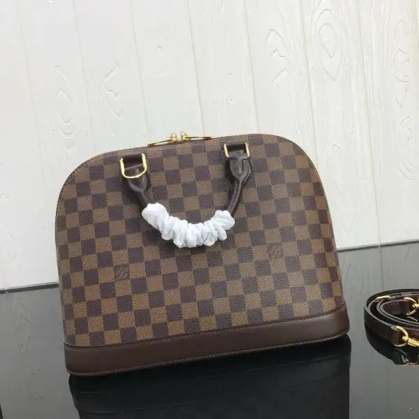 Bagsoffer Louis Vuitton ALMA PM