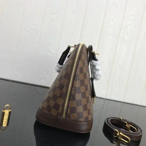 Frstbag ru Louis Vuitton ALMA PM