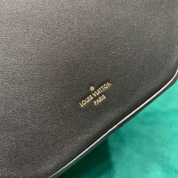 Louis Vuitton PETITE BOITE CHAPEAU