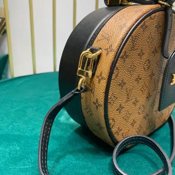 Louis Vuitton PETITE BOITE CHAPEAU