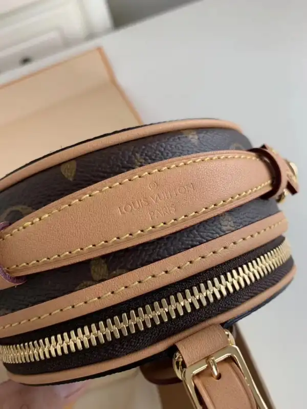 LOUIS VUITTON MINI BOITE CHAPEAU