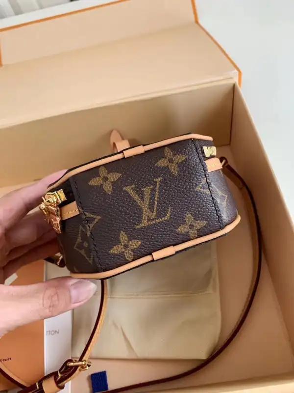 Frstbag ru LOUIS VUITTON MINI BOITE CHAPEAU