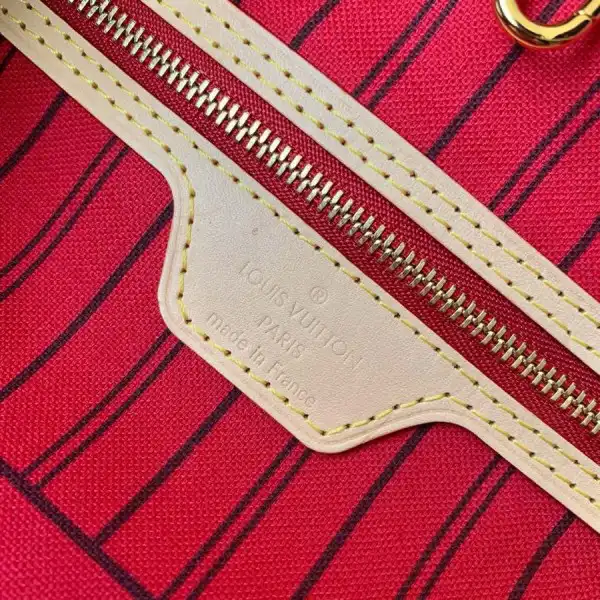 First bag ru Louis Vuitton Neverfull GM