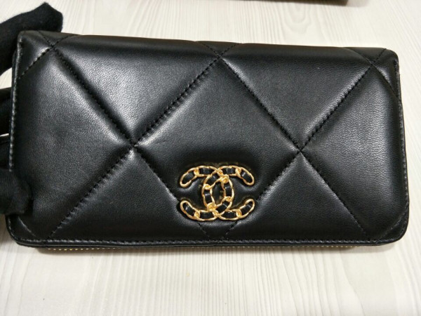 HOT SALE CL 19 ZIPPED WALLET