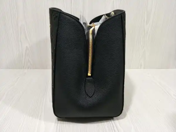 Frstbag ru LOUIS VUITTON MONTAIGNE MM