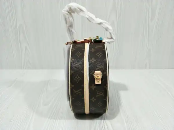 Frstbag ru Louis Vuitton PETITE BOITE CHAPEAU