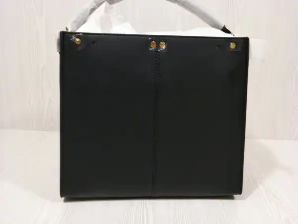 Bagsoffer FENDI PEEKABOO