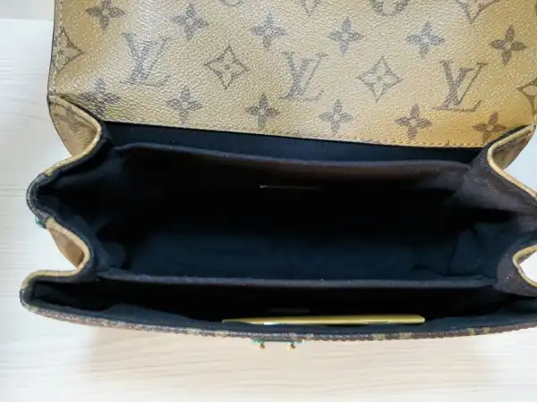 Frstbag ru Louis Vuitton POCHETTE METIS