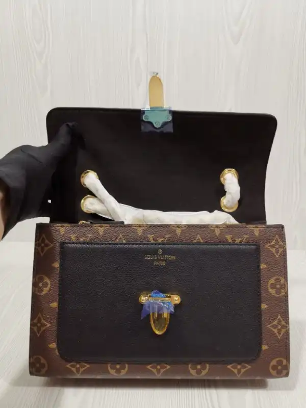 Frstbag ru Louis Vuitton VICTOIRE