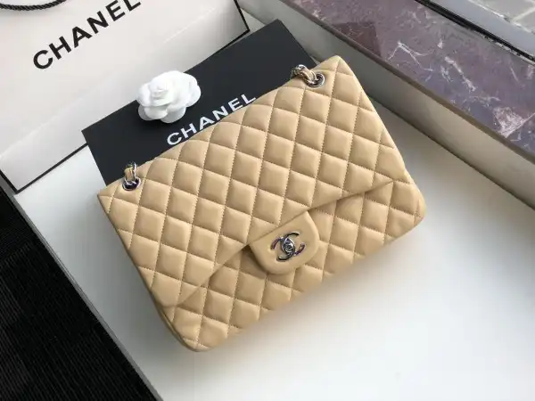 First bag ru CHANEL FLAP BAG 30CM