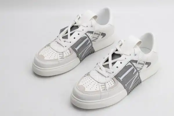 VALENTINO VL7N SNEAKER