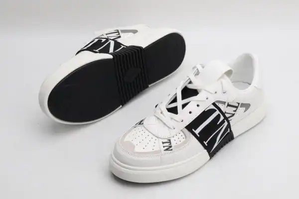 VALENTINO VL7N SNEAKER