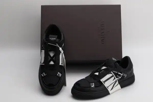 VALENTINO VL7N SNEAKER