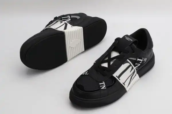 Yupoo bagsoffer VALENTINO VL7N SNEAKER