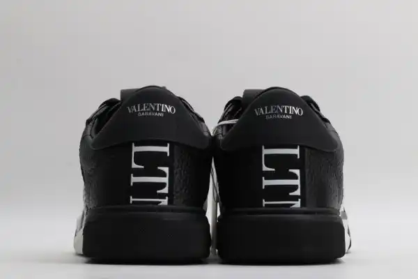 VALENTINO VL7N SNEAKER