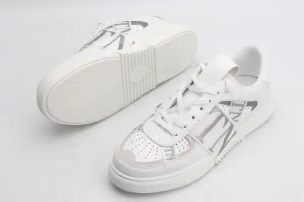 Bagsoffer yupoo VALENTINO VL7N SNEAKER