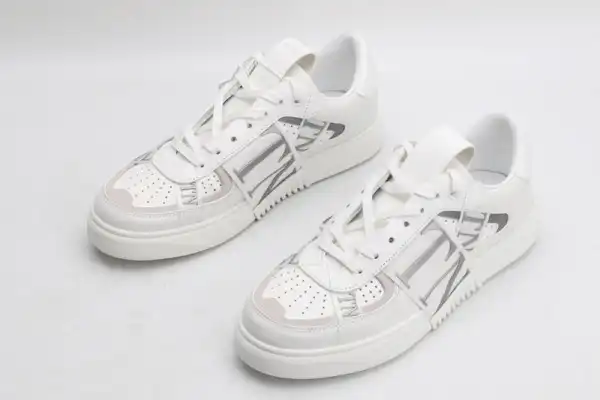 Bagsoffer yupoo VALENTINO VL7N SNEAKER